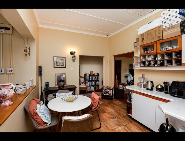 3 BEDROOM FREEHOLD FOR SALE IN GLENWOOD